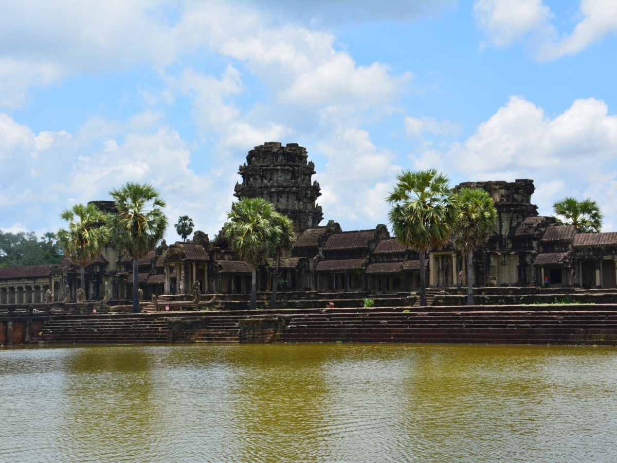 May I refill your Pepsi please?